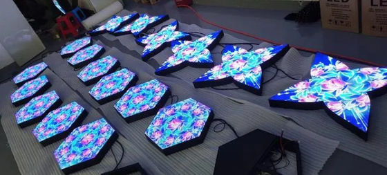SMD 3mm Pixel P3 gekrümmter LED-Bildschirm für kommerzielle Werbeanzeigen